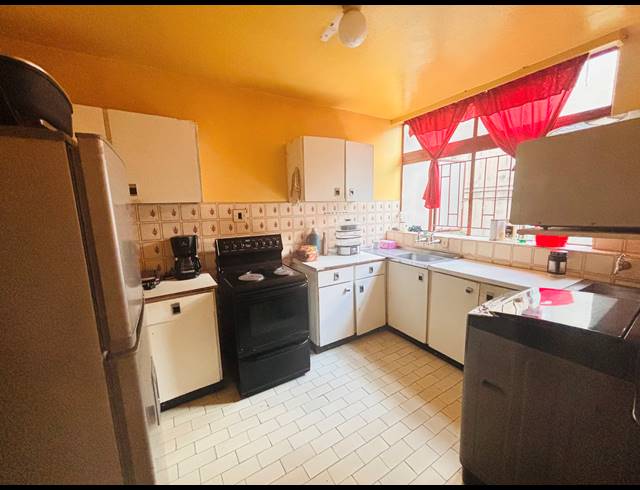 4 BEDROOM DUPLEX FOR SALE IN ARCADIA